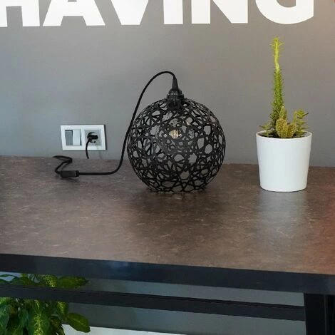 HOMEMANIA Lampe De Bureau Seljuk - Bureau, Table De Chevet - Noir En Metal, 25 X 25 X 28 Cm, 1 X E27, Max 100W 4 HOMEMANIA Lampe De Bureau Seljuk - Bureau, Table De Chevet - Noir En Metal, 25 X 25 X 28 Cm, 1 X E27, Max 100W – Image 2